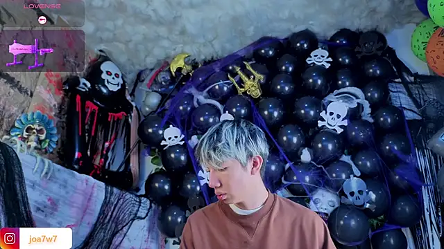 Levii Ackermann online show from 17, 10, 2025