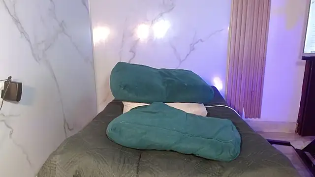 mollyguns online show from 20, 3, 2026