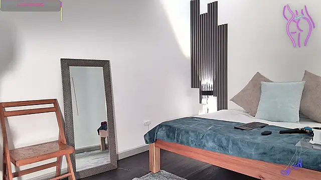 fransheska rossi online show from 20, 9, 2025