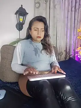 Snapshot of silvana_queen07 chatting on 2, 7, 2026 silvana queen07 online show from 2, 7, 2026