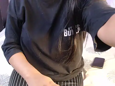 Freya nia online show from 5, 1, 2025