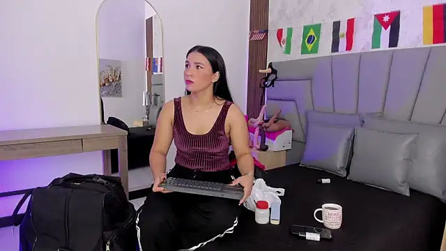 Snapshot of Sofi_Perez_ chatting on 13, 7, 2026 Sofi Perez online show from 13, 7, 2026