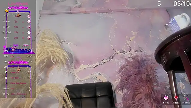 VALERIAQUEENTS online show from 3, 10, 2025