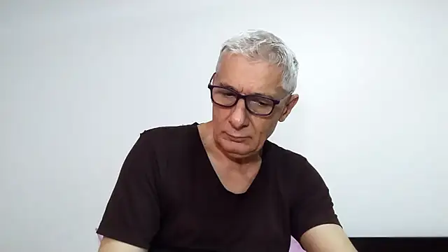 BIGUNCUTHARDCOCK online show from 18, 4, 2026