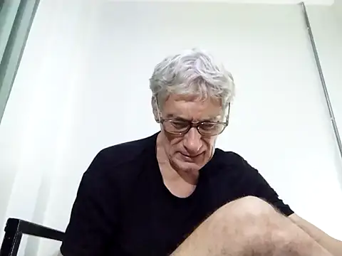 BIGUNCUTHARDCOCK online show from 18, 3, 2025