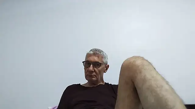 Snapshot of BIGUNCUTHARDCOCK chatting on 4, 7, 2026 BIGUNCUTHARDCOCK online show from 4, 7, 2026