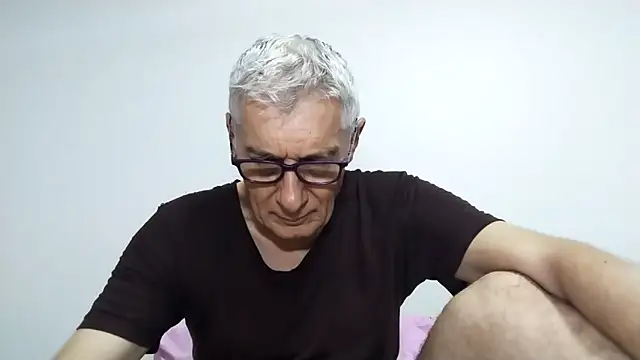 BIGUNCUTHARDCOCK online show from 17, 4, 2026