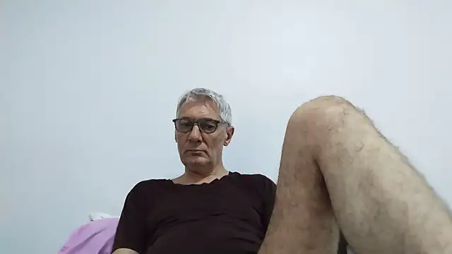 Snapshot of BIGUNCUTHARDCOCK chatting on 18, 6, 2026 BIGUNCUTHARDCOCK online show from 18, 6, 2026