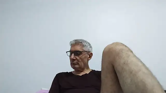 Snapshot of BIGUNCUTHARDCOCK chatting on 12, 6, 2026 BIGUNCUTHARDCOCK online show from 12, 6, 2026