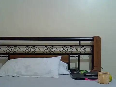 Giannah01 online show from 8, 11, 2025