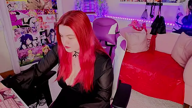 Snapshot of Unholy_Lady chatting on 10, 10, 2025 Unholy Lady online show from 10, 10, 2025