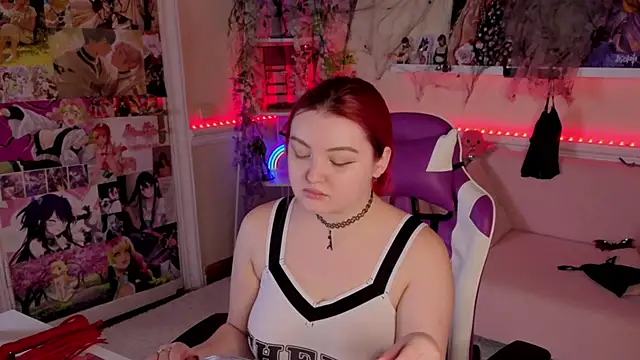 Snapshot of Unholy_Lady chatting on 23, 10, 2025 Unholy Lady online show from 23, 10, 2025