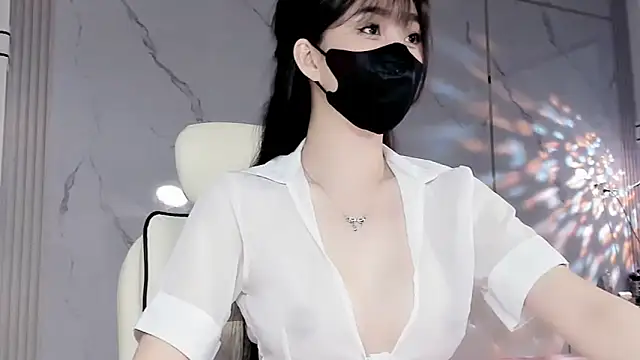Luli-bae online show from 13, 3, 2025