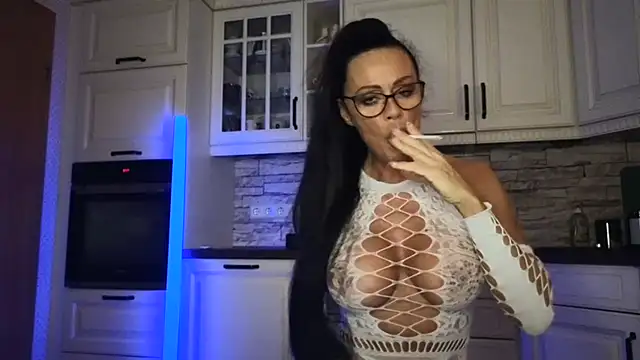 Misses-Cougar online show from 10, 1, 2025