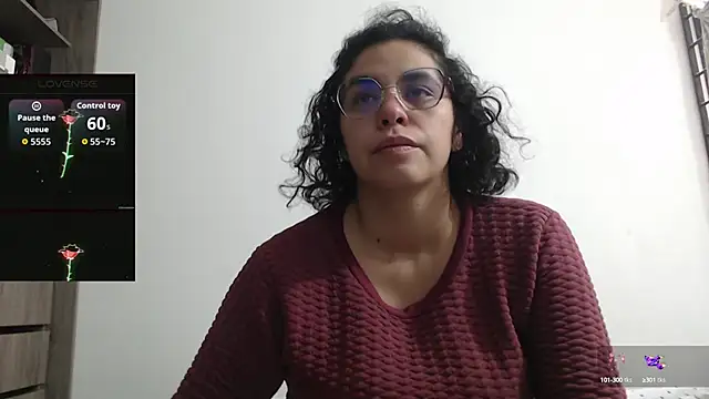 Snapshot of Anne_purple chatting on 29, 10, 2025 Anne purple online show from 29, 10, 2025