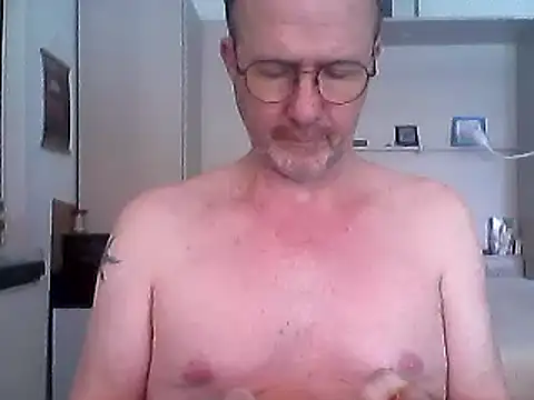 Snapshot of Lolodamour72 chatting on 17, 5, 2026 Lolodamour72 online show from 17, 5, 2026