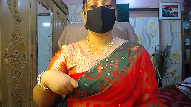 Snapshot of SohanaSabaSexy chatting on 15, 12, 2025 SohanaSabaSexy online show from 15, 12, 2025