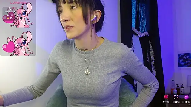 Sakura and yuki online show from 13, 1, 2025
