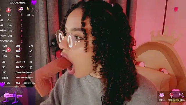 Queen Deepthroat online show from 8, 10, 2025