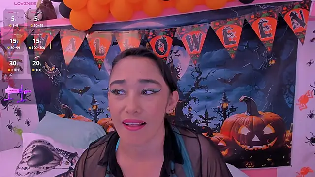 charlotte-11 online show from 20, 10, 2025