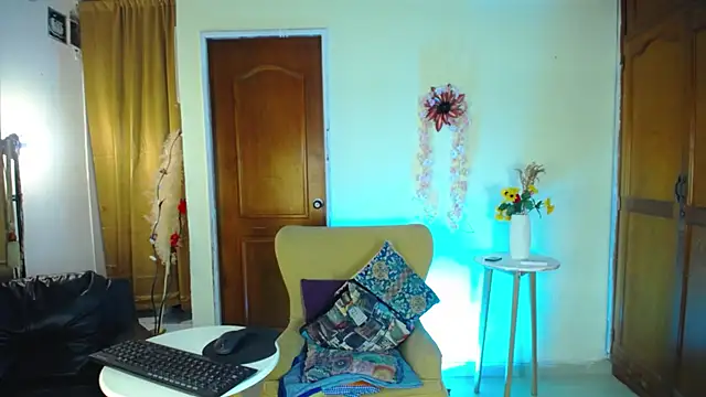 blackandwhite 2 online show from 22, 4, 2026