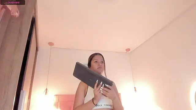 kimmy099 online show from 9, 3, 2025