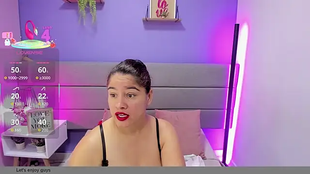 Alicebrooks  online show from 17, 12, 2025