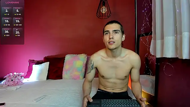 Snapshot of _Tattoo_Couple chatting on 25, 11, 2025 Tattoo Couple online show from 25, 11, 2025