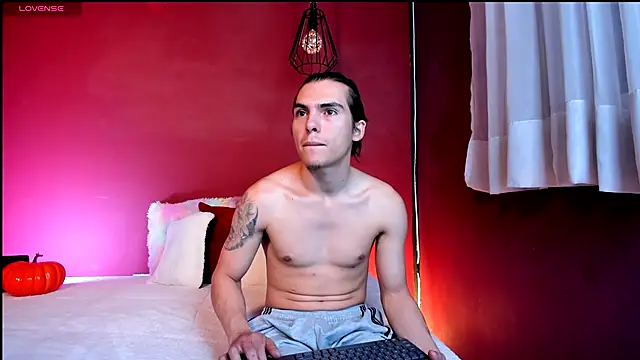 Snapshot of _Tattoo_Couple chatting on 15, 10, 2025 Tattoo Couple online show from 15, 10, 2025