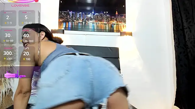 Julieta Coopeer  online show from 8, 1, 2026