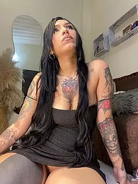Snapshot of Sweetie_Arianna chatting on 6, 3, 2025 Sweetie Arianna online show from 6, 3, 2025