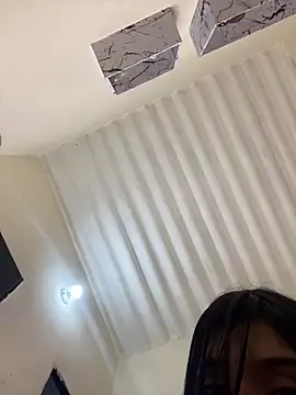 Snapshot of Sweetie_Arianna chatting on 21, 2, 2025 Sweetie Arianna online show from 21, 2, 2025