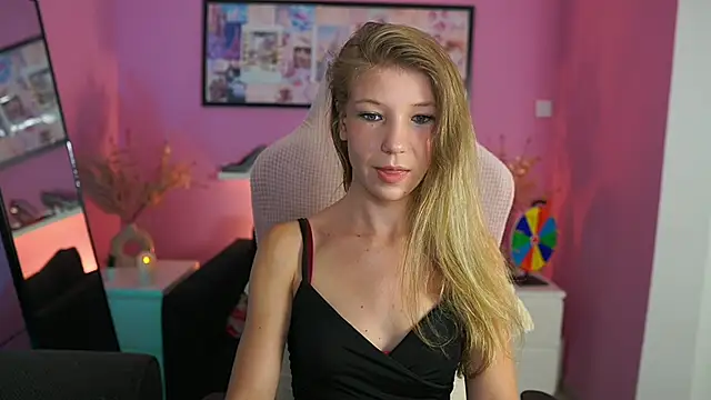 Snapshot of missicute chatting on 30, 9, 2025 missicute online show from 30, 9, 2025