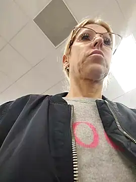 blondyruby online show from 7, 1, 2026