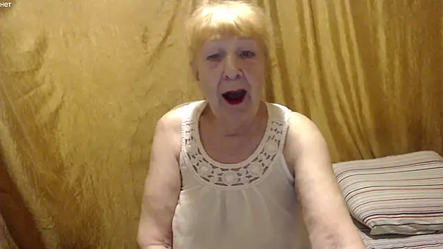 Snapshot of _Estelitta_5 chatting on 12, 10, 2025 Estelitta 5 online show from 12, 10, 2025