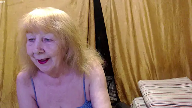Snapshot of _Estelitta_5 chatting on 2, 11, 2025 Estelitta 5 online show from 2, 11, 2025