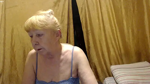 Snapshot of _Estelitta_5 chatting on 31, 10, 2025 Estelitta 5 online show from 31, 10, 2025