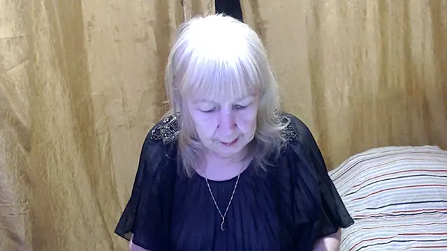 Snapshot of _Estelitta_5 chatting on 22, 2, 2025 Estelitta 5 online show from 22, 2, 2025