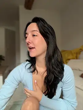 Snapshot of _Juliette chatting on 4, 6, 2026 Juliette online show from 4, 6, 2026