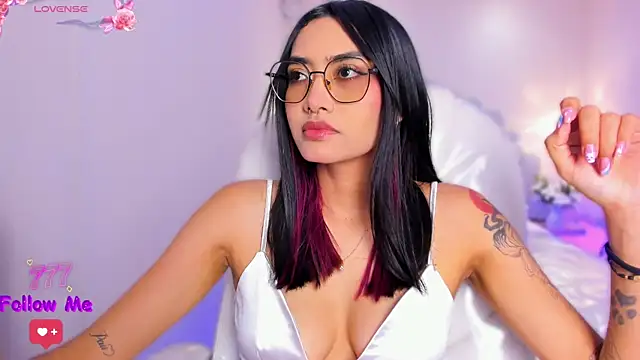 Snapshot of AzuraKindong chatting on 24, 6, 2026 AzuraKindong online show from 24, 6, 2026