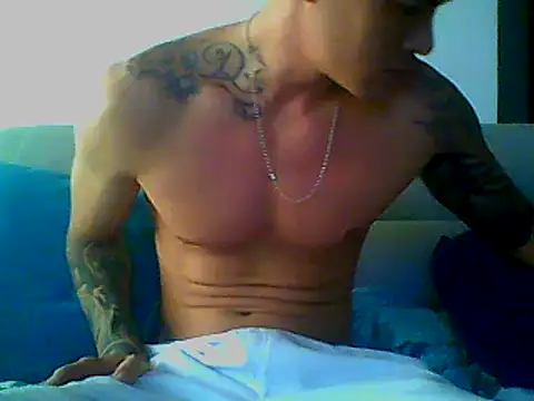 Skater29xx2 online show from 17, 2, 2025