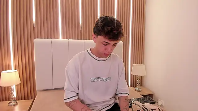 Tomy Rox online show from 7, 2, 2026