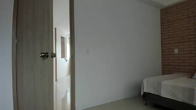 Vera Fernandez online show from 6, 3, 2026