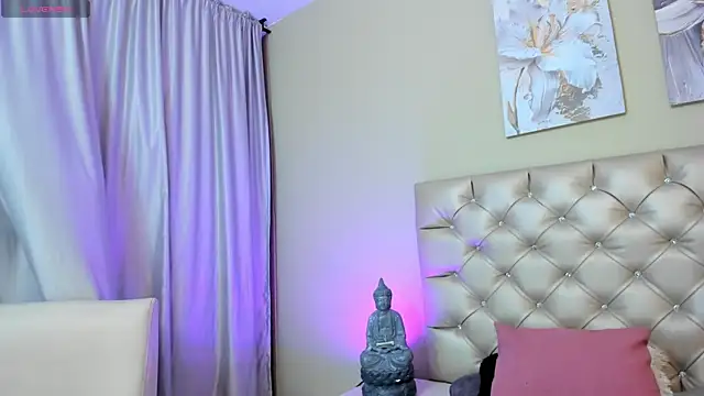 Snapshot of sophiia_grey_1 chatting on 19, 2, 2025 sophiia grey 1 online show from 19, 2, 2025