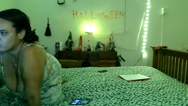 Snapshot of ExoticVibes69 chatting on 17, 10, 2025 ExoticVibes69 online show from 17, 10, 2025