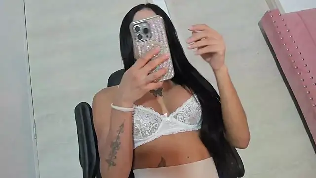 Madi hotgod online show from 8, 1, 2025