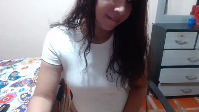 Snapshot of Ainhoa-hot chatting on 5, 5, 2026 Ainhoa-hot online show from 5, 5, 2026