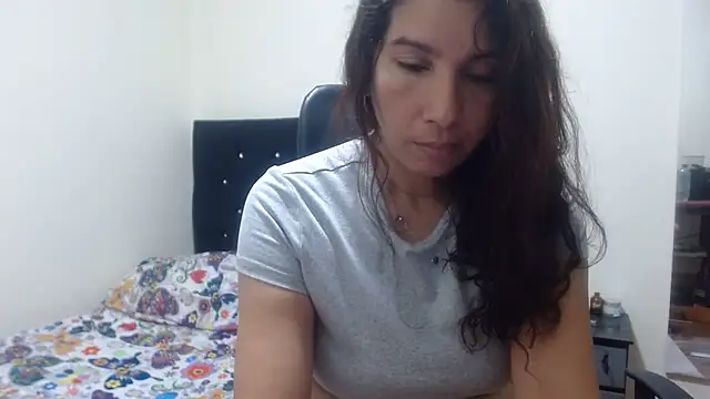 Snapshot of Ainhoa-hot chatting on 3, 7, 2026 Ainhoa-hot online show from 3, 7, 2026