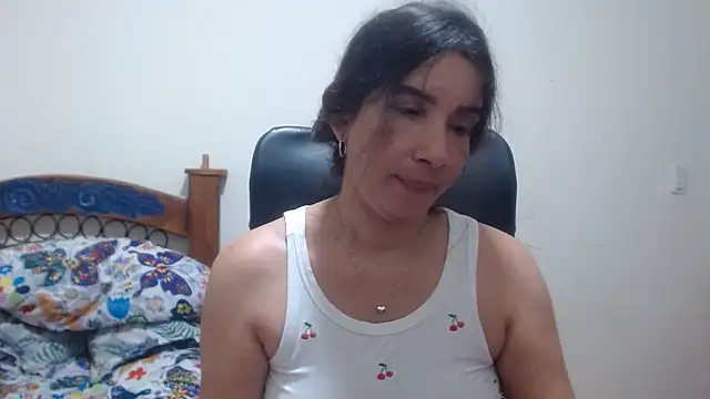 Snapshot of Ainhoa-hot chatting on 10, 6, 2026 Ainhoa-hot online show from 10, 6, 2026