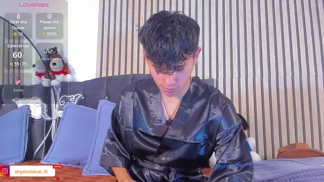 Angel esteban fx online show from 11, 3, 2026